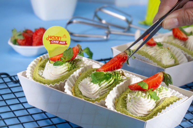 Green Tea Taco Cake