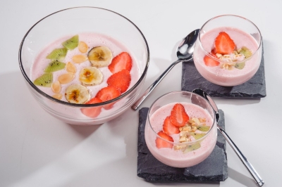 Segarnya Berbuka Puasa Dengan Smoothie Bowl