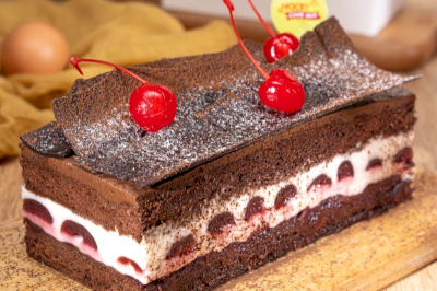 Black Forest Travel Cake