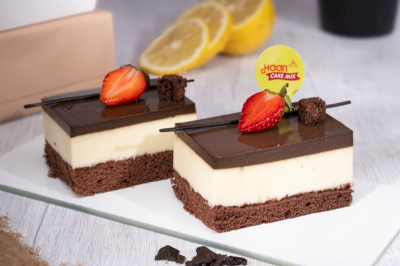 Triple Pudding Cake 