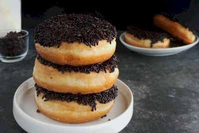 Mengelola Bisnis Donut